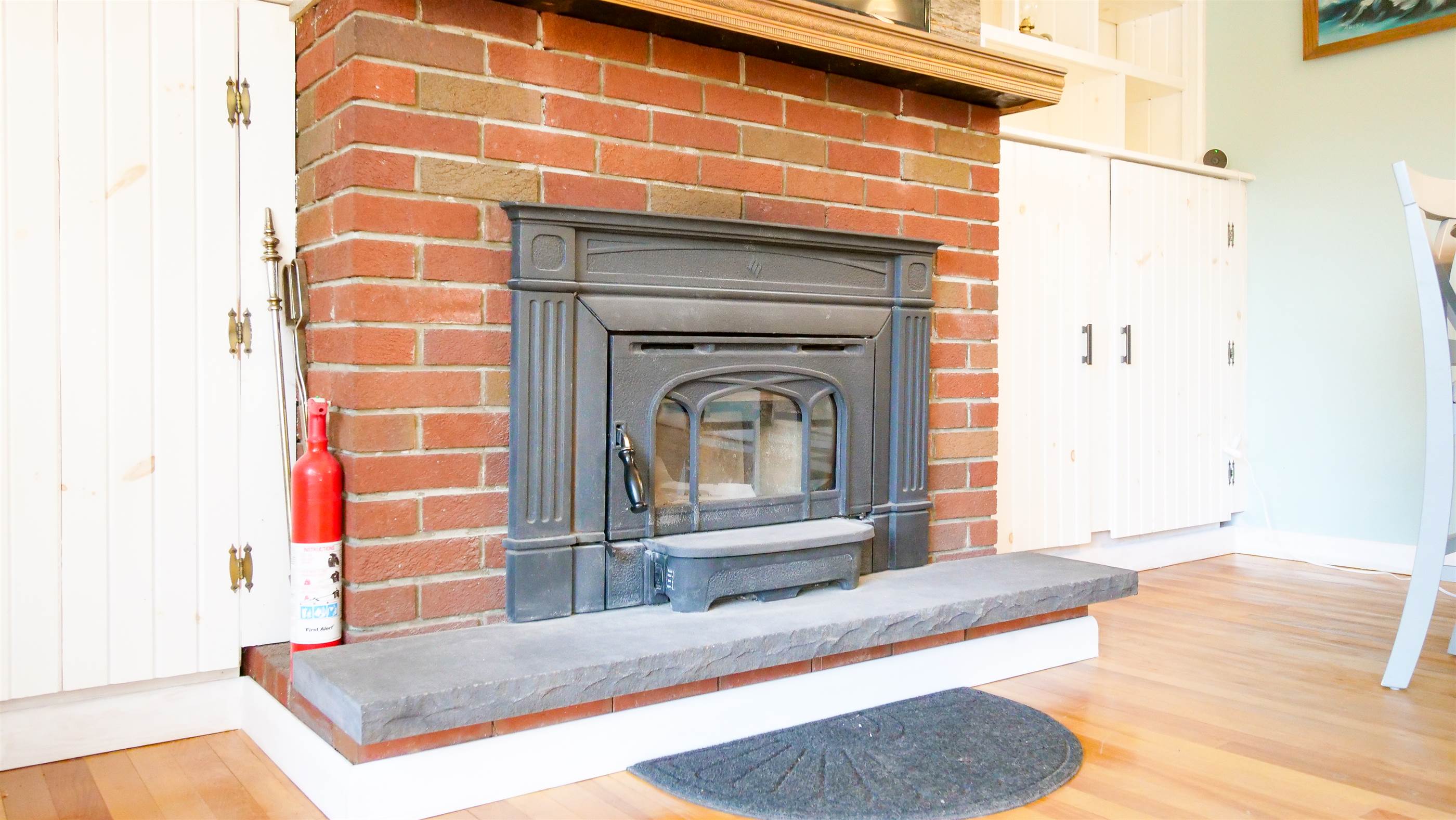 16 Gardner rd, Orono, ME 04473