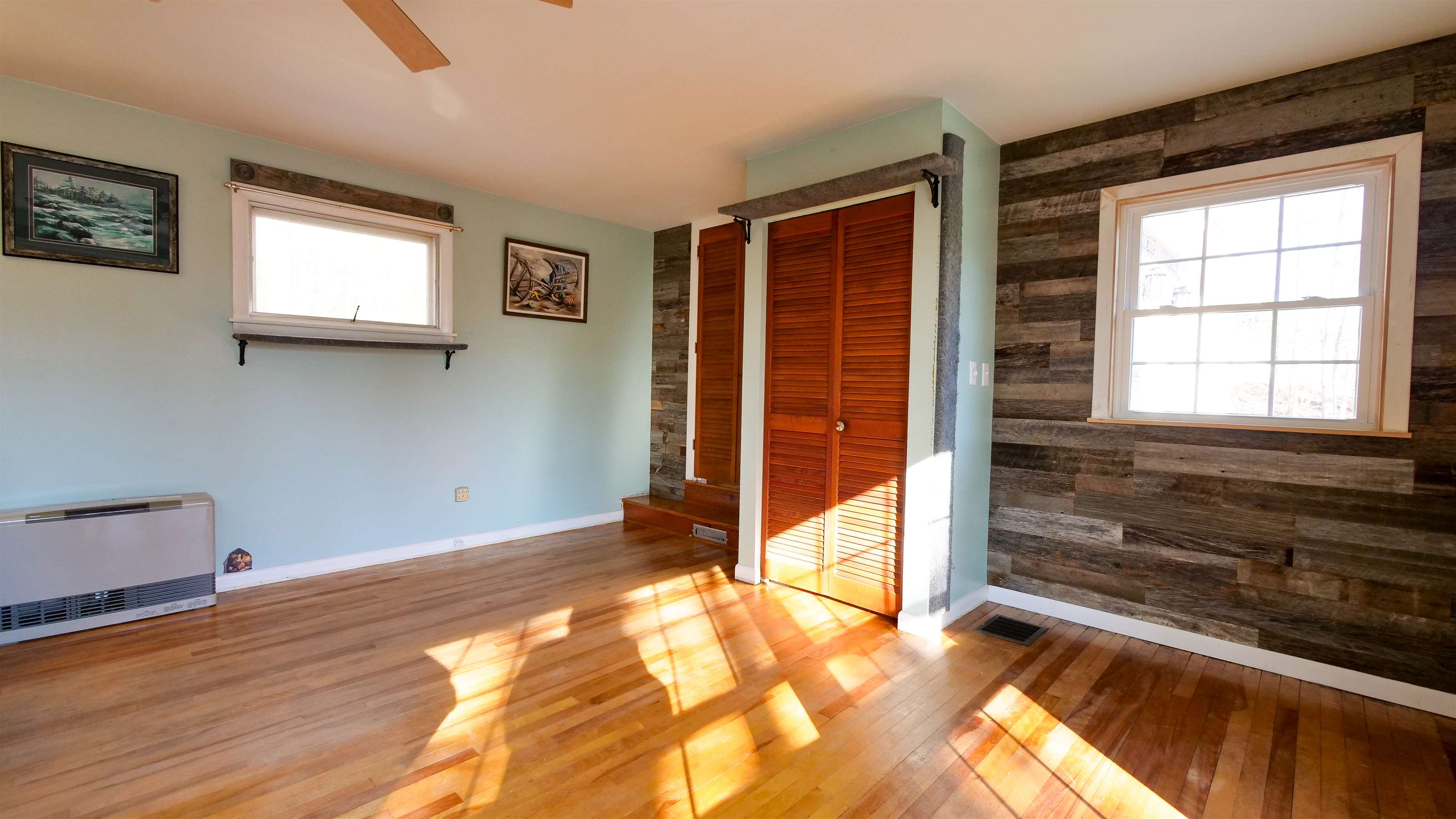 16 Gardner rd, Orono, ME 04473