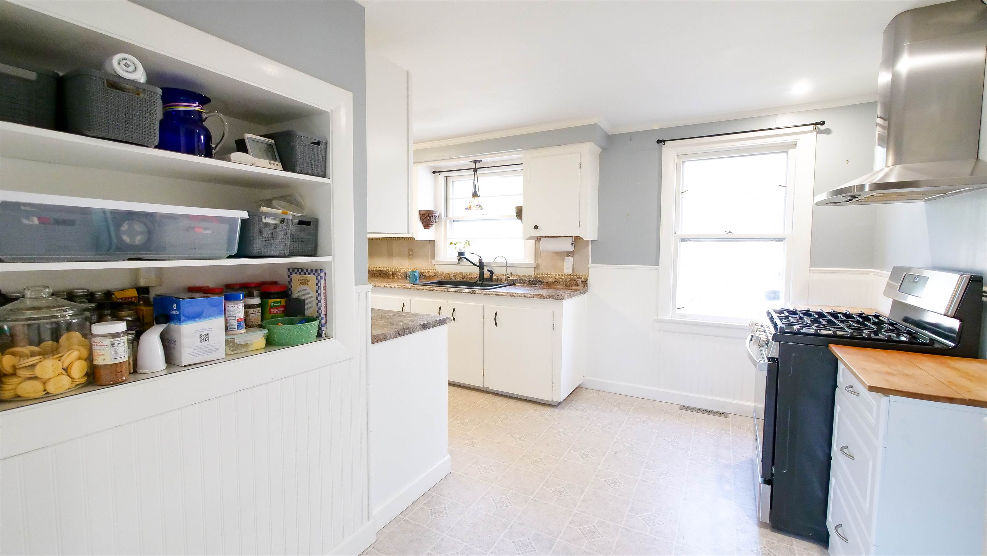 16 Gardner rd, Orono, ME 04473