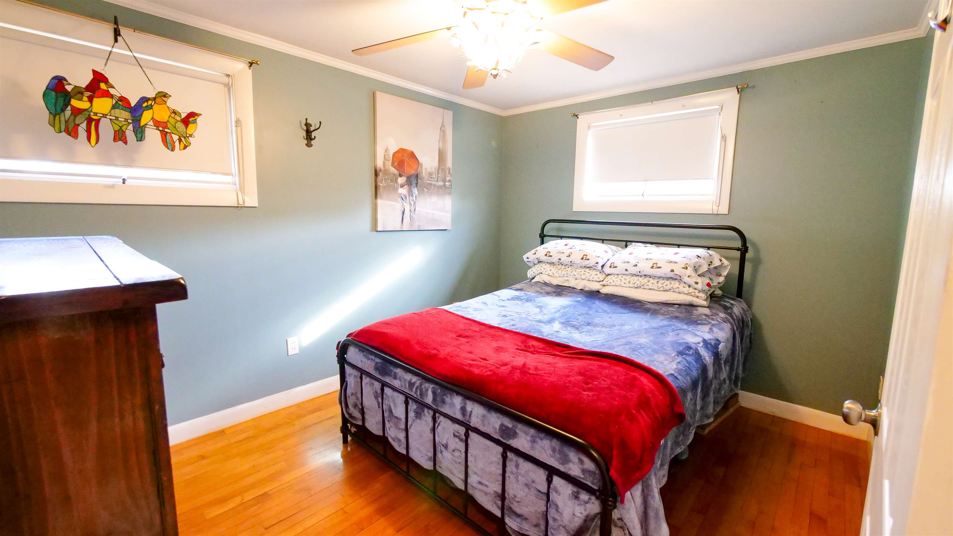 16 Gardner rd, Orono, ME 04473