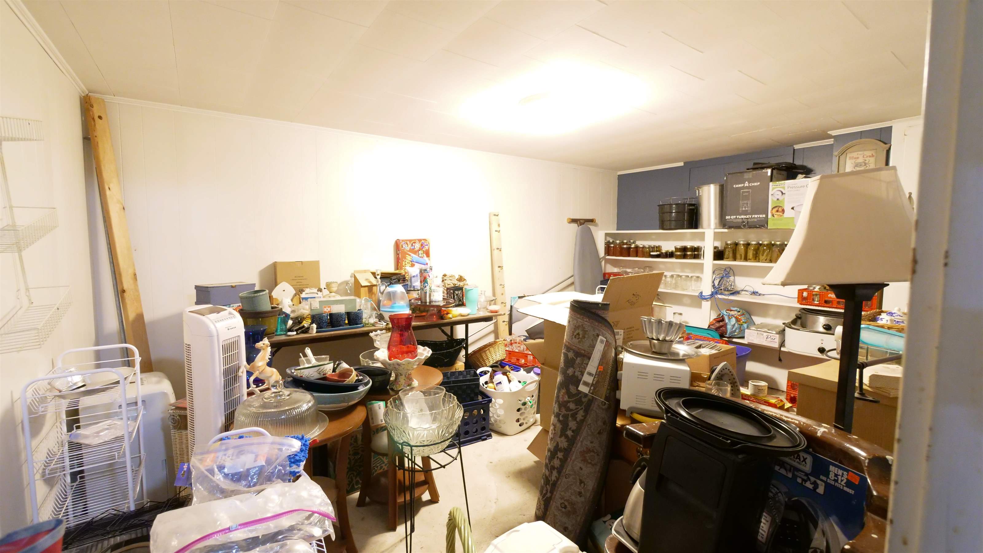 16 Gardner rd, Orono, ME 04473