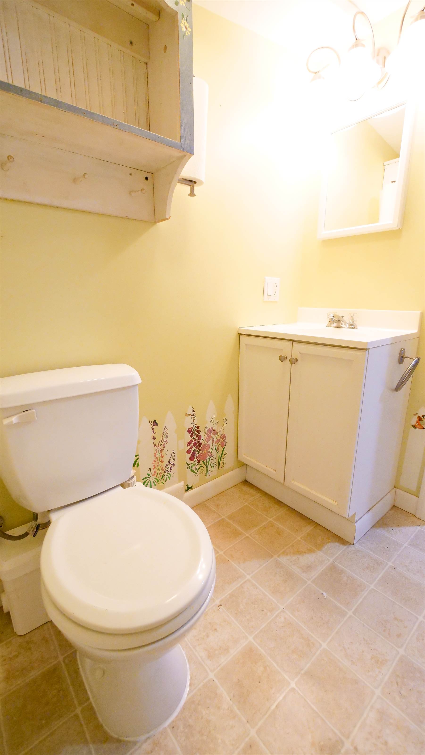 16 Gardner rd, Orono, ME 04473