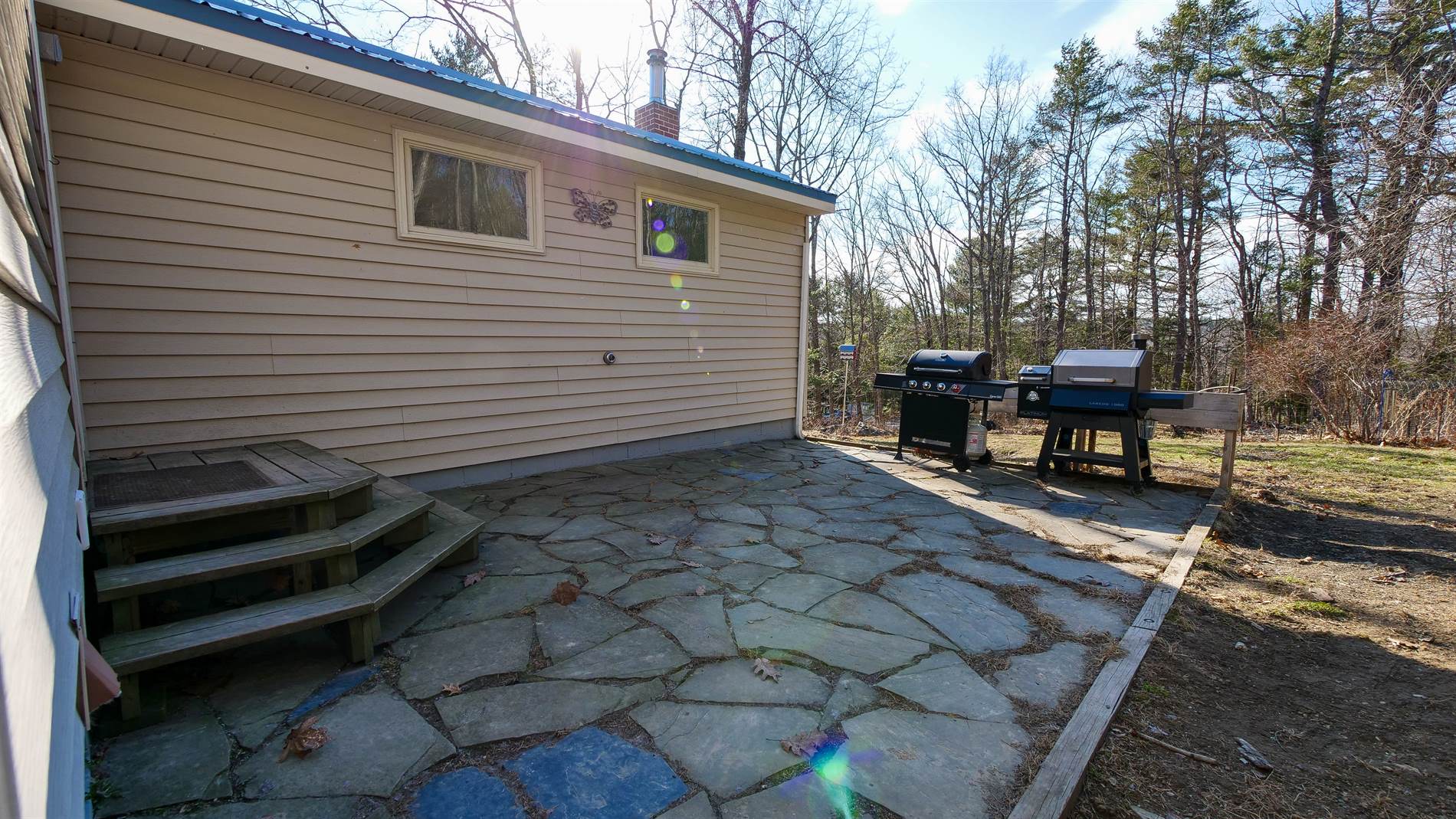 16 Gardner rd, Orono, ME 04473
