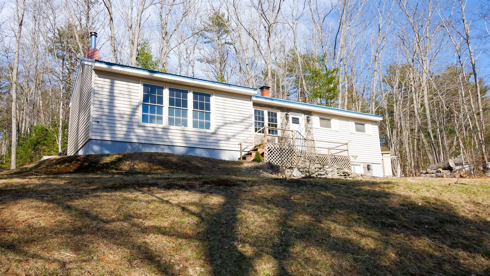 16 Gardner rd, Orono, ME 04473