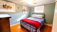 16 Gardner rd, Orono, ME 04473