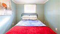 16 Gardner rd, Orono, ME 04473