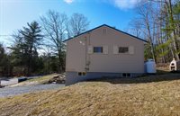 16 Gardner rd, Orono, ME 04473