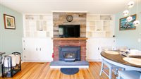 16 Gardner rd, Orono, ME 04473