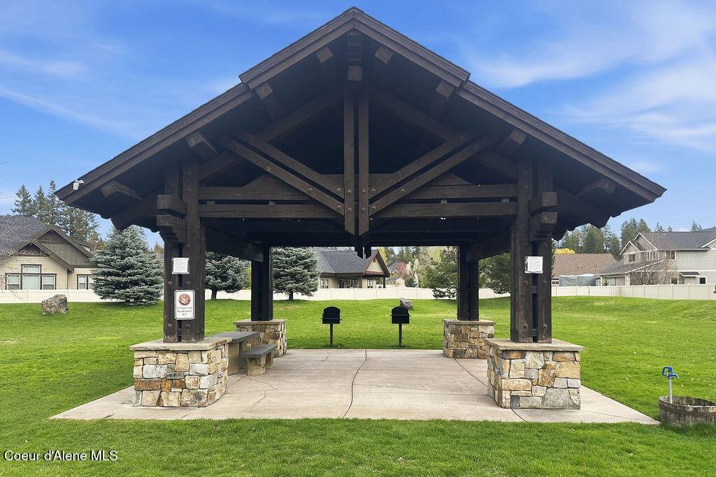 966 East Hurricane Dr, Hayden, ID 83835