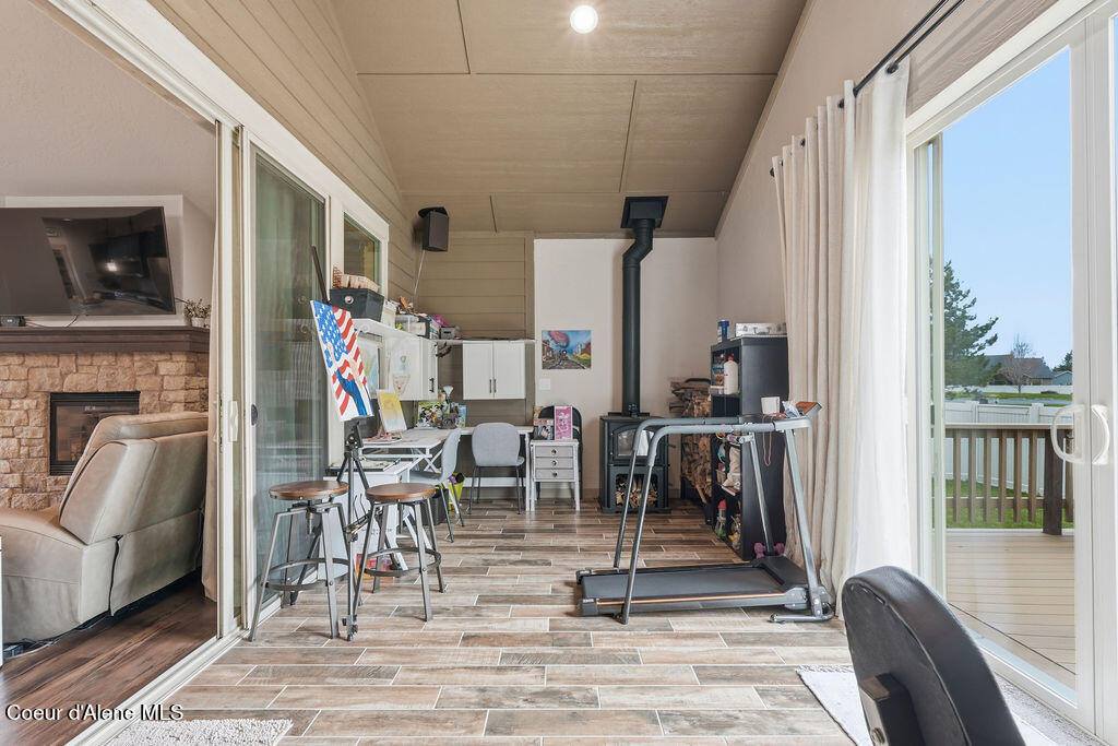 966 East Hurricane Dr, Hayden, ID 83835