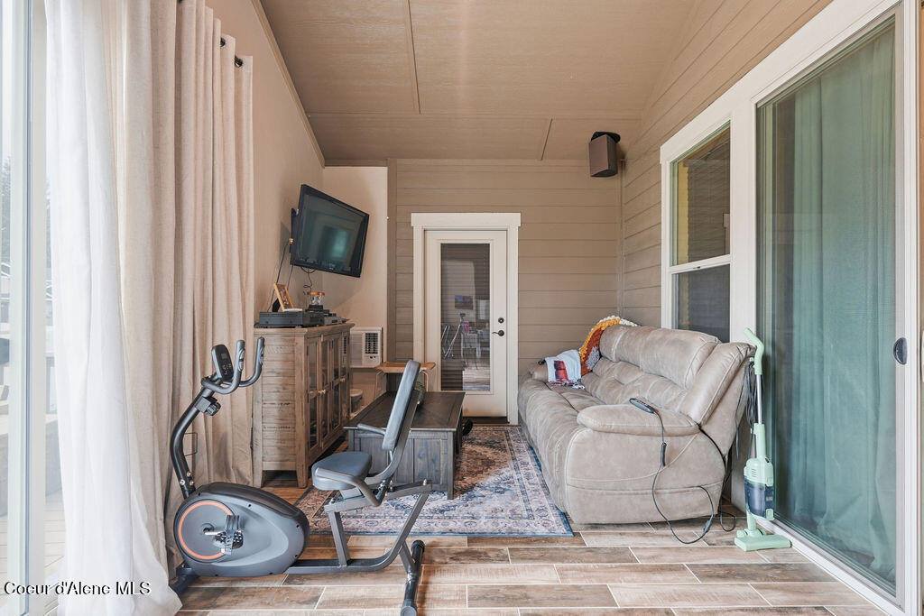 966 East Hurricane Dr, Hayden, ID 83835