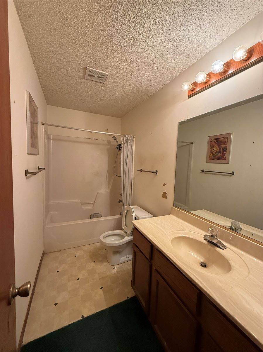 3210 South Handley St, Wichita, KS 67217