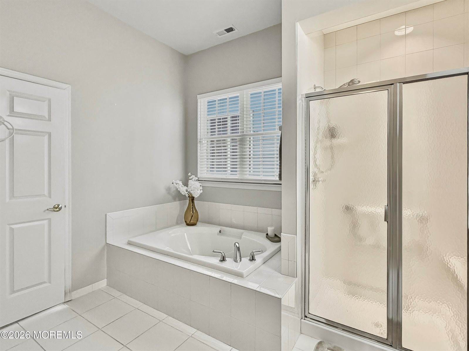 1 Bay Hill Road, Jackson, NJ 08527