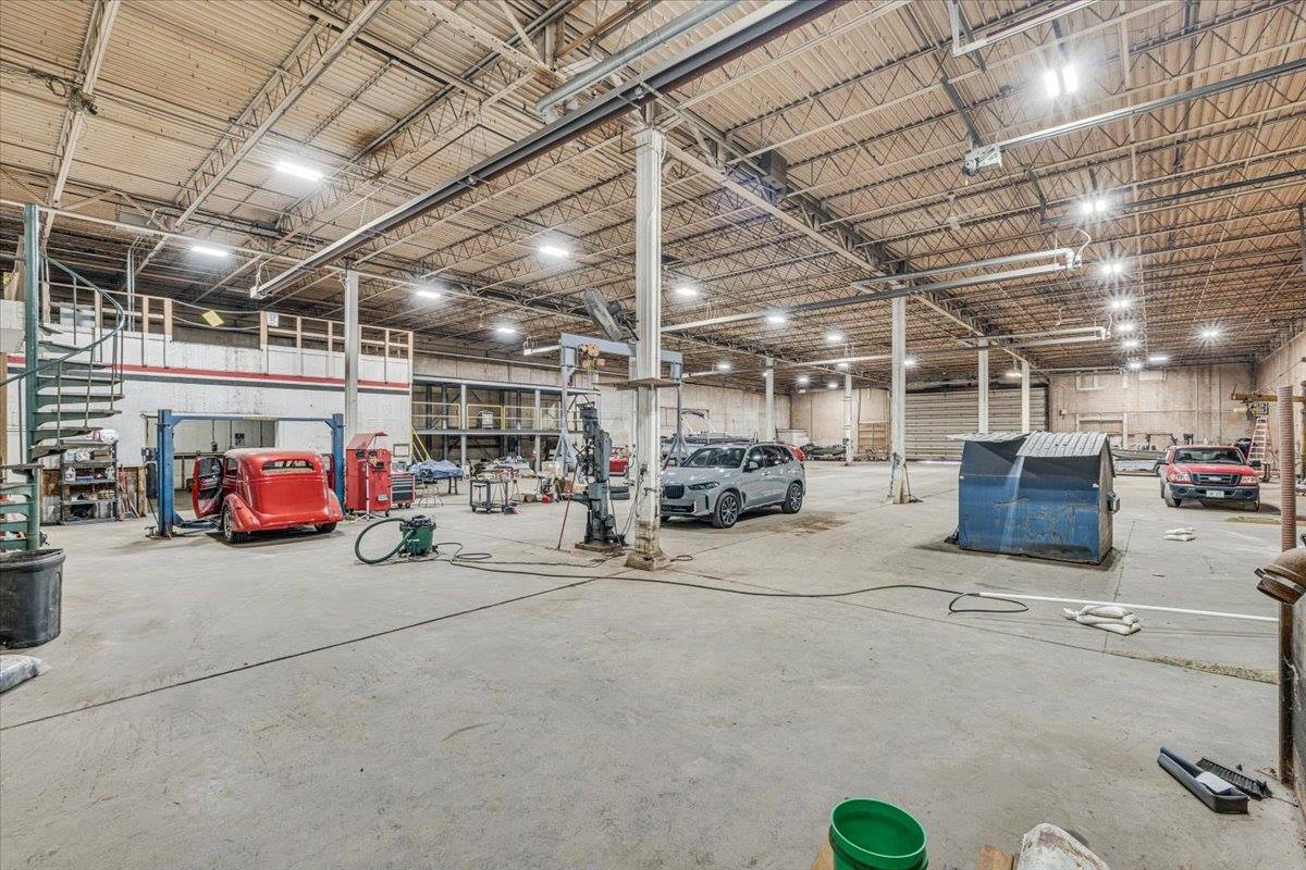 1609 West River Drive, Davenport, IA 52802