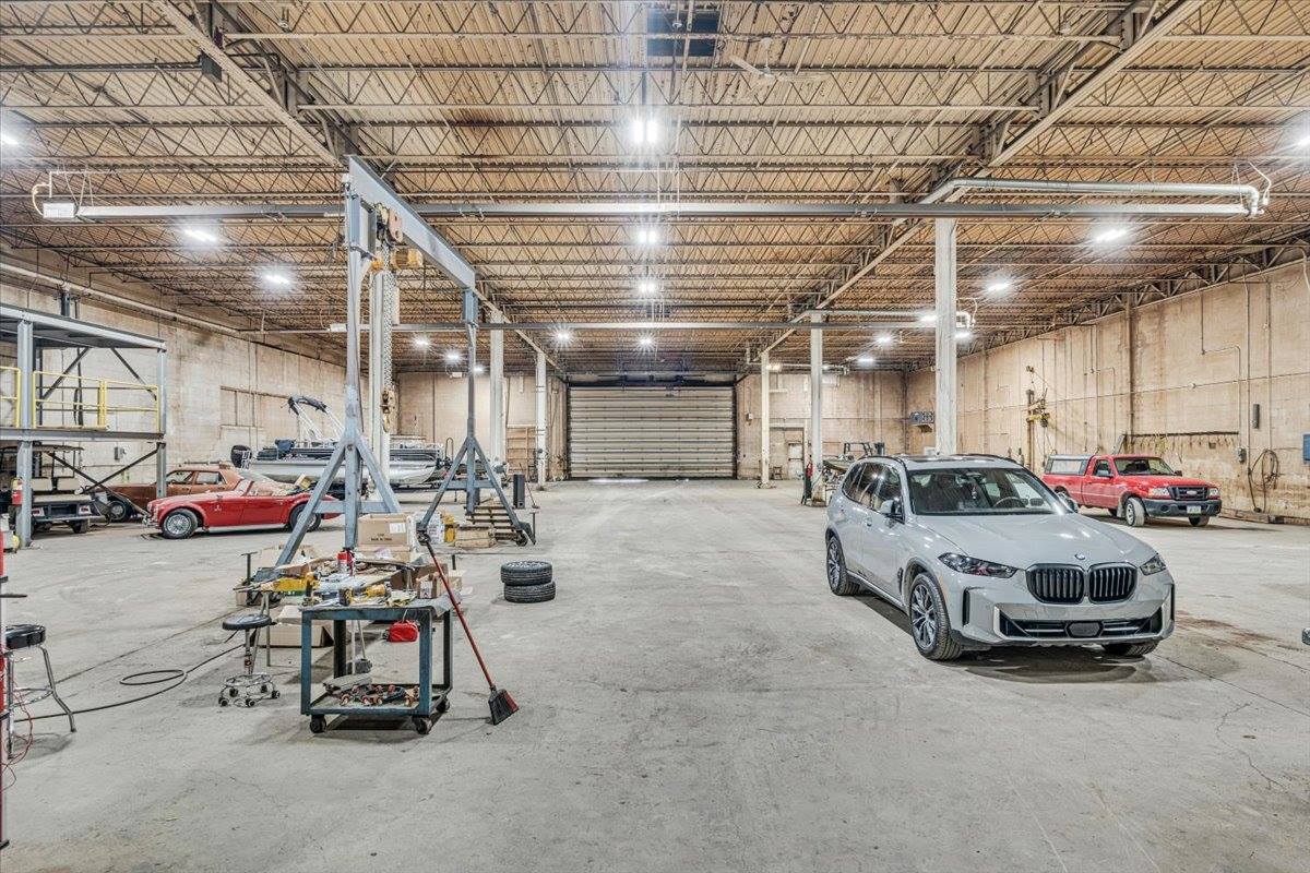 1609 West River Drive, Davenport, IA 52802