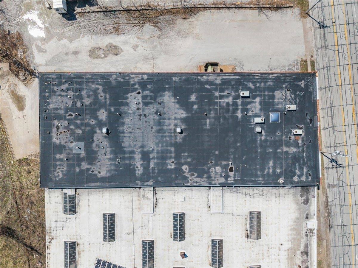 1609 West River Drive, Davenport, IA 52802