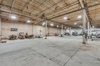 1609 West River Drive, Davenport, IA 52802