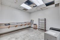 1609 West River Drive, Davenport, IA 52802