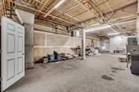 1609 West River Drive, Davenport, IA 52802