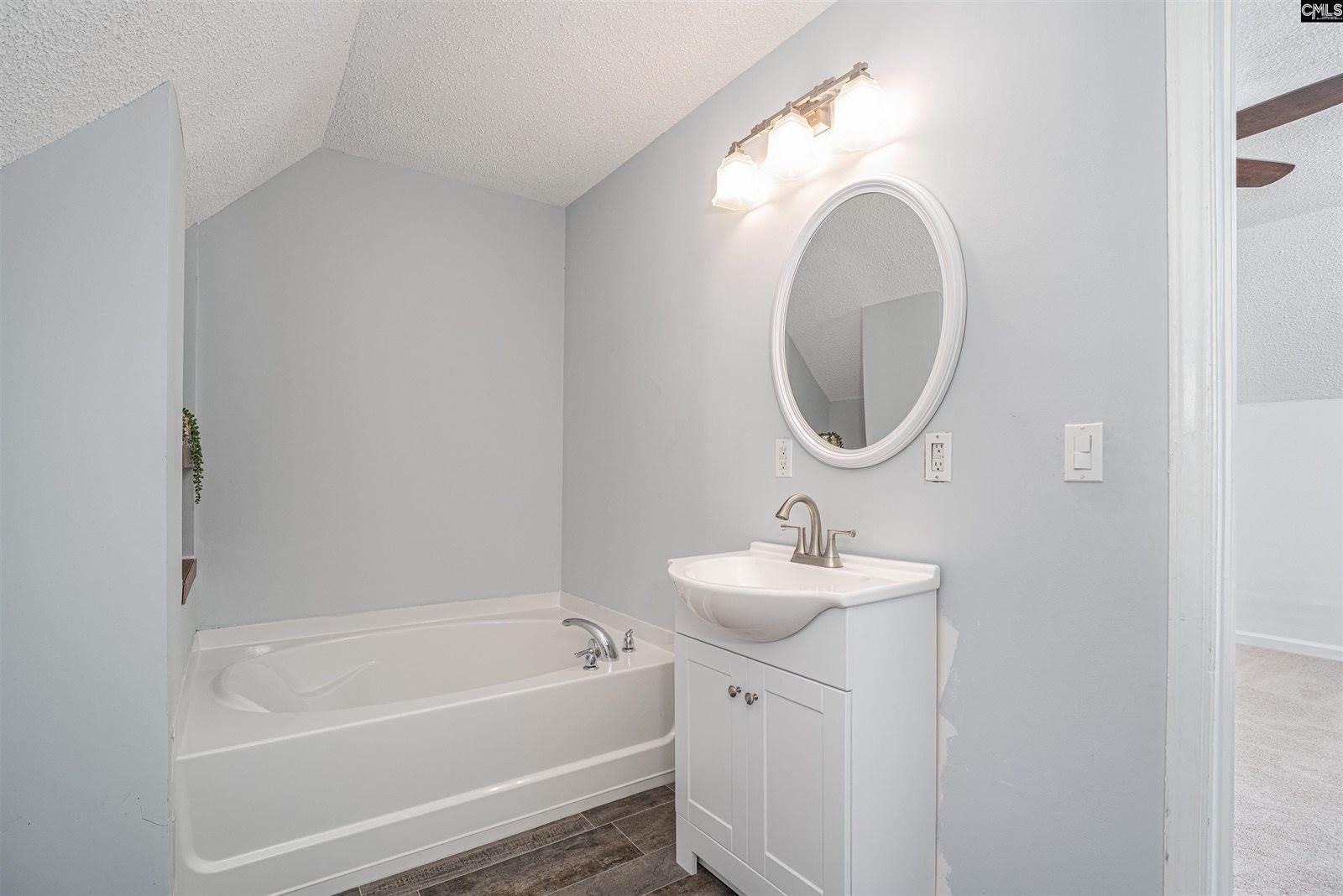 276 Wallace, Lexington, SC 29072