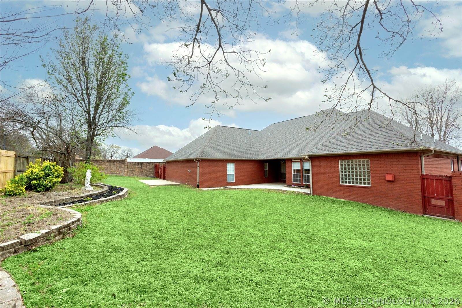 2108 Country Springs Street, McAlester, OK 74501