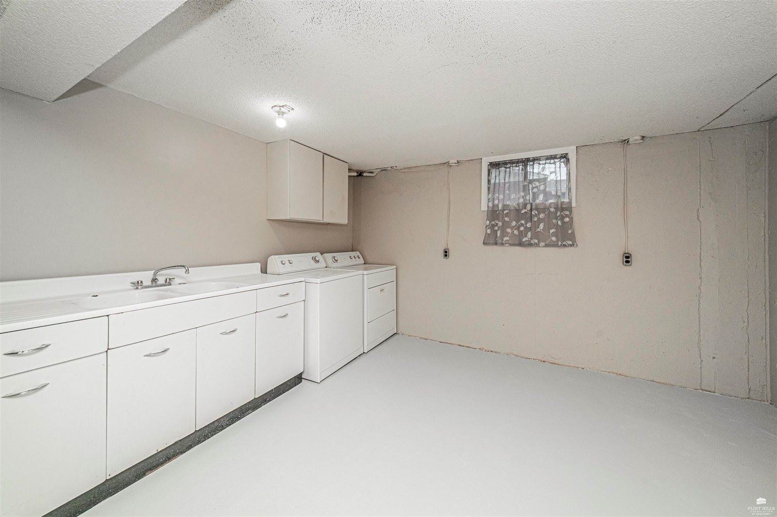 106 NW 16th Street, Abilene, KS 67410