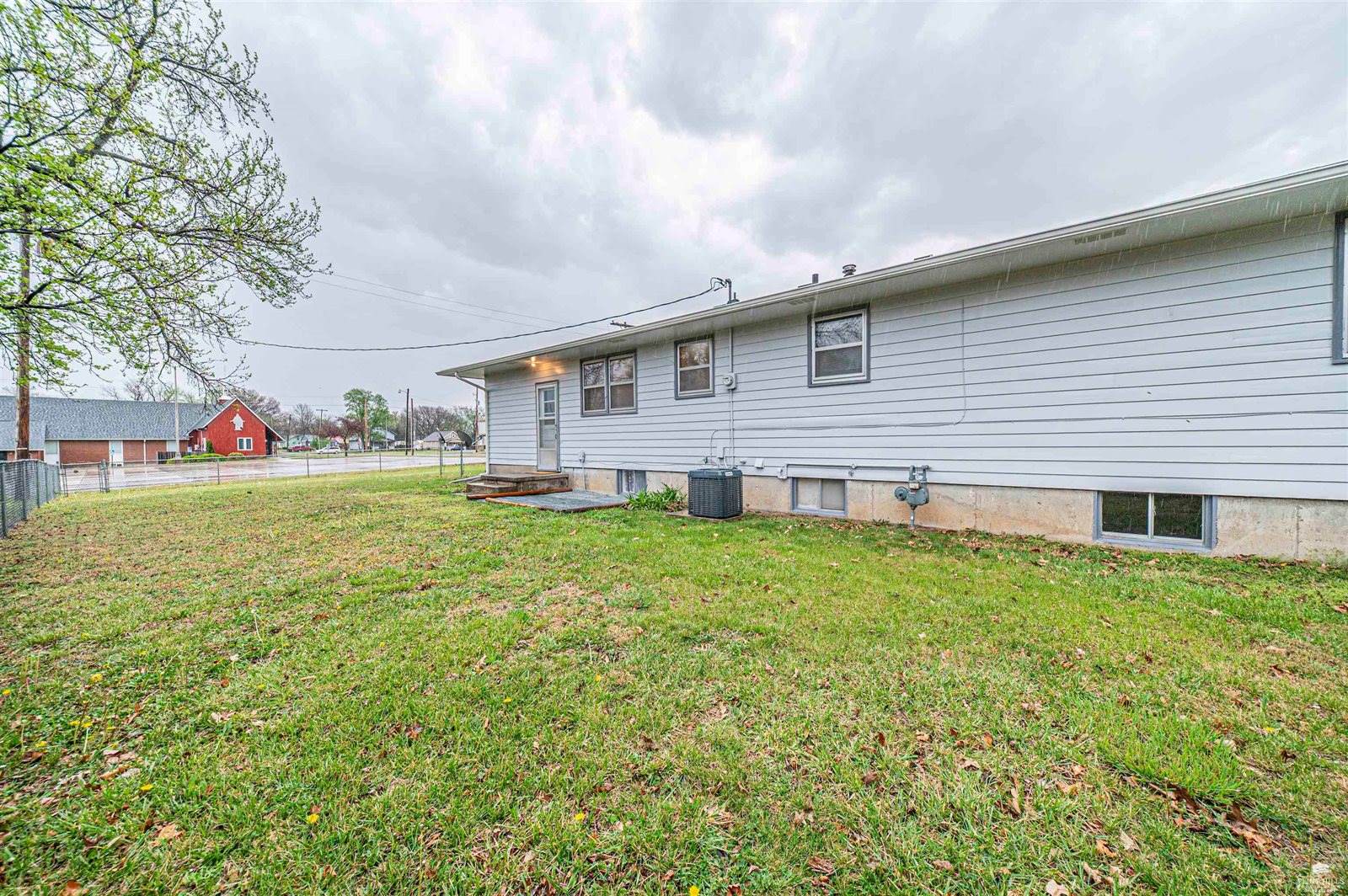 106 NW 16th Street, Abilene, KS 67410