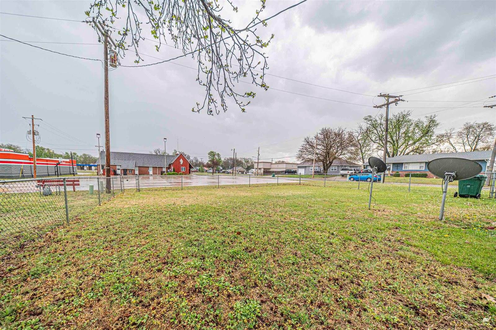 106 NW 16th Street, Abilene, KS 67410