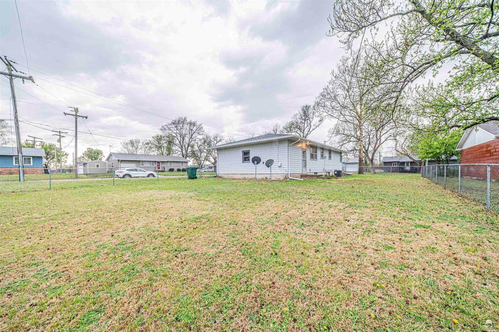 106 NW 16th Street, Abilene, KS 67410