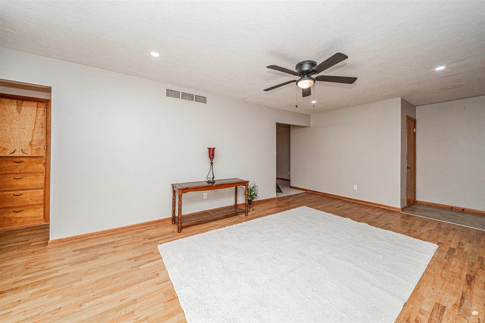 106 NW 16th Street, Abilene, KS 67410