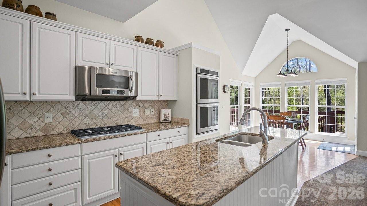 15746 Agincourt Drive, Huntersville, NC 28078