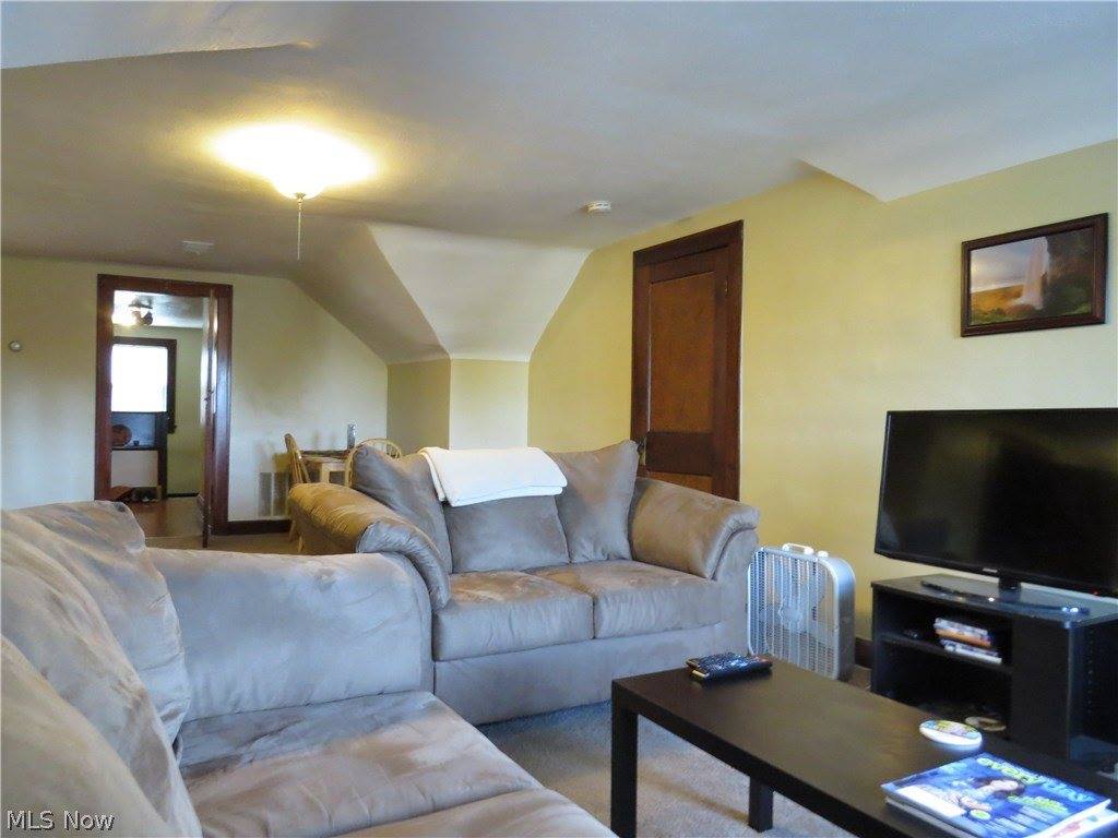 13513 Clifton Boulevard, #3, Lakewood, OH 44107