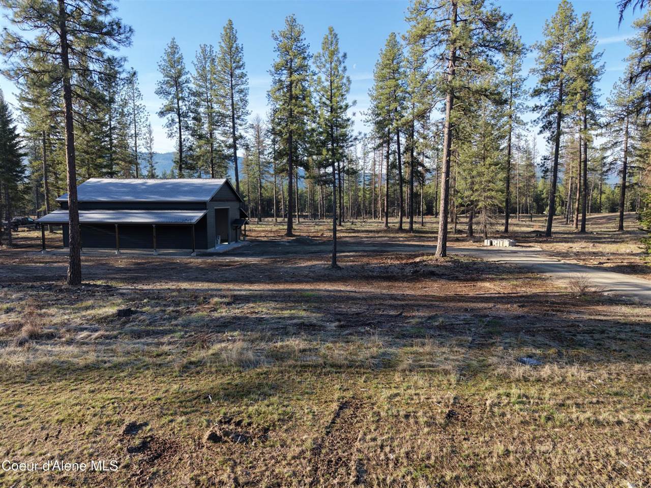 102 Wallace Lane, Blanchard, ID 83804