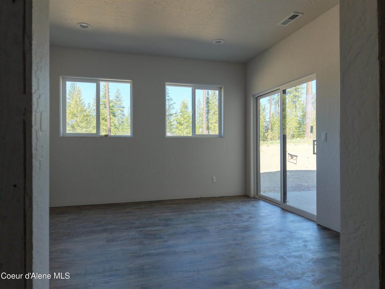 93 Cannon Lane, Blanchard, ID 83804