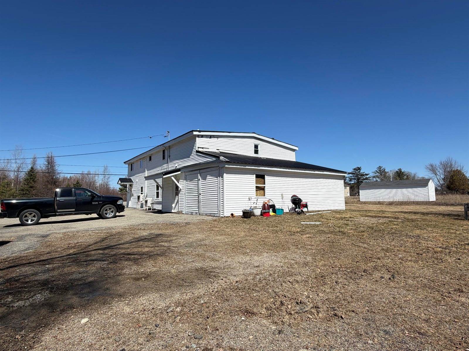 442 West Broadway, Lincoln, ME 04457