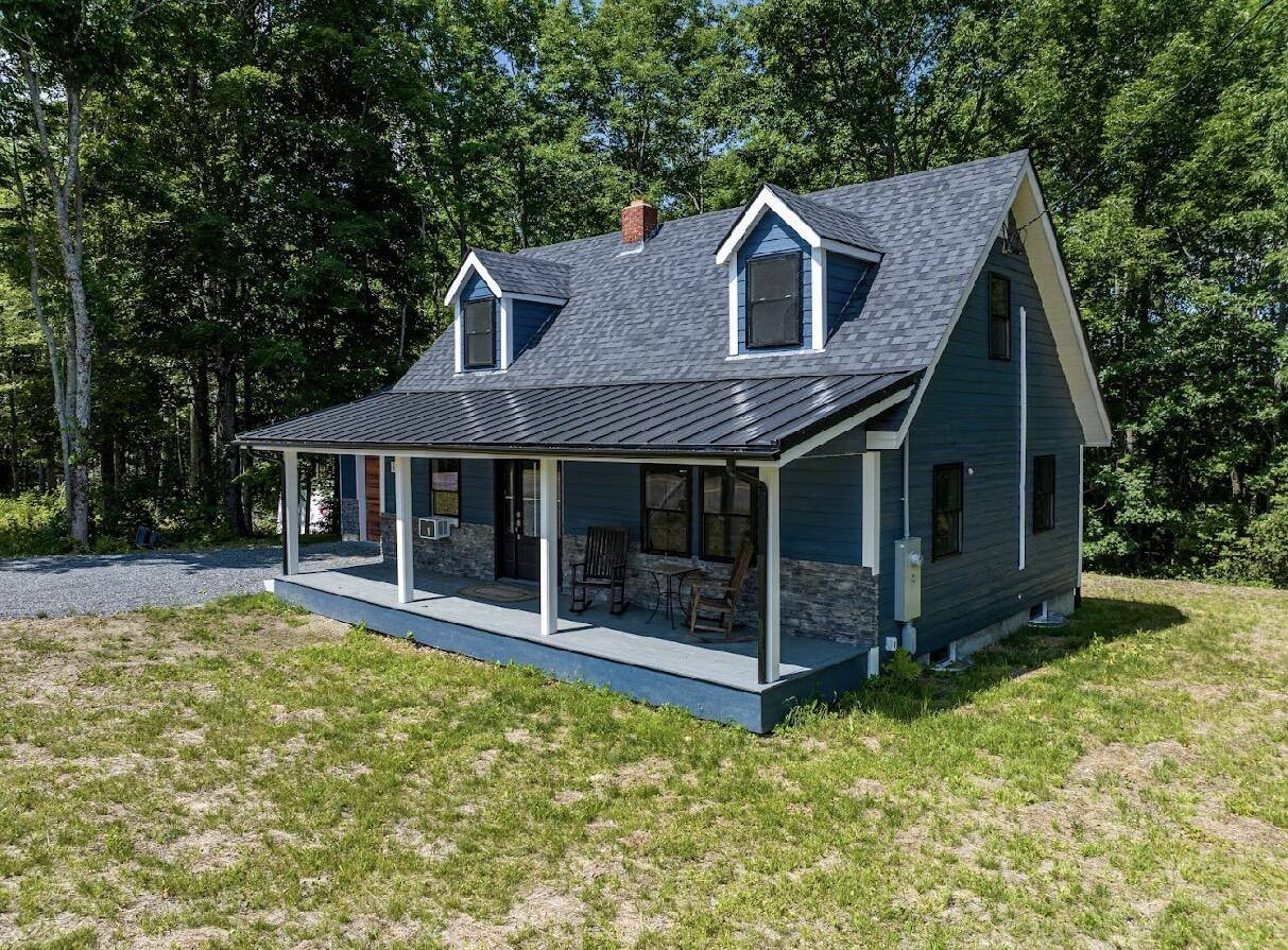 331 Enfield Road, Lincoln, ME 04457