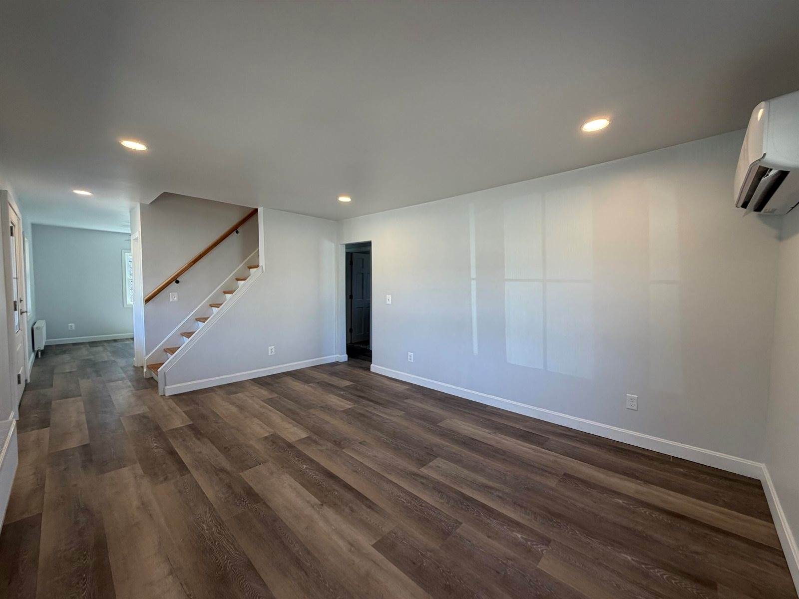 331 Enfield Road, Lincoln, ME 04457