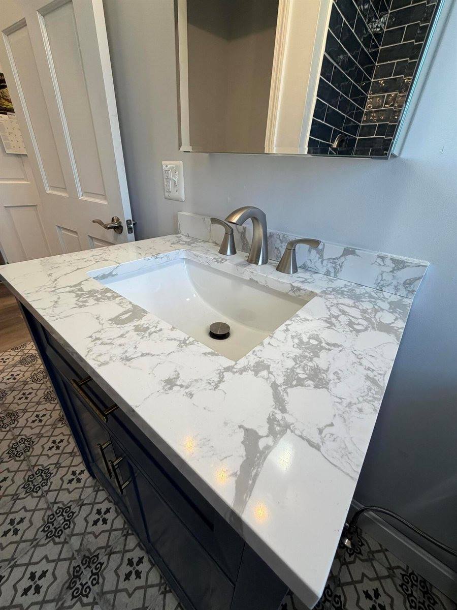 331 Enfield Road, Lincoln, ME 04457