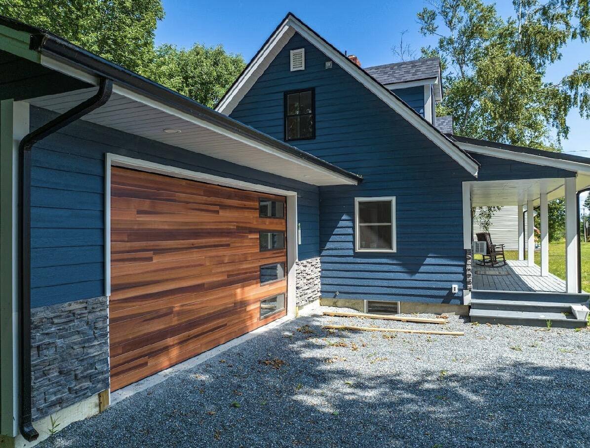 331 Enfield Road, Lincoln, ME 04457