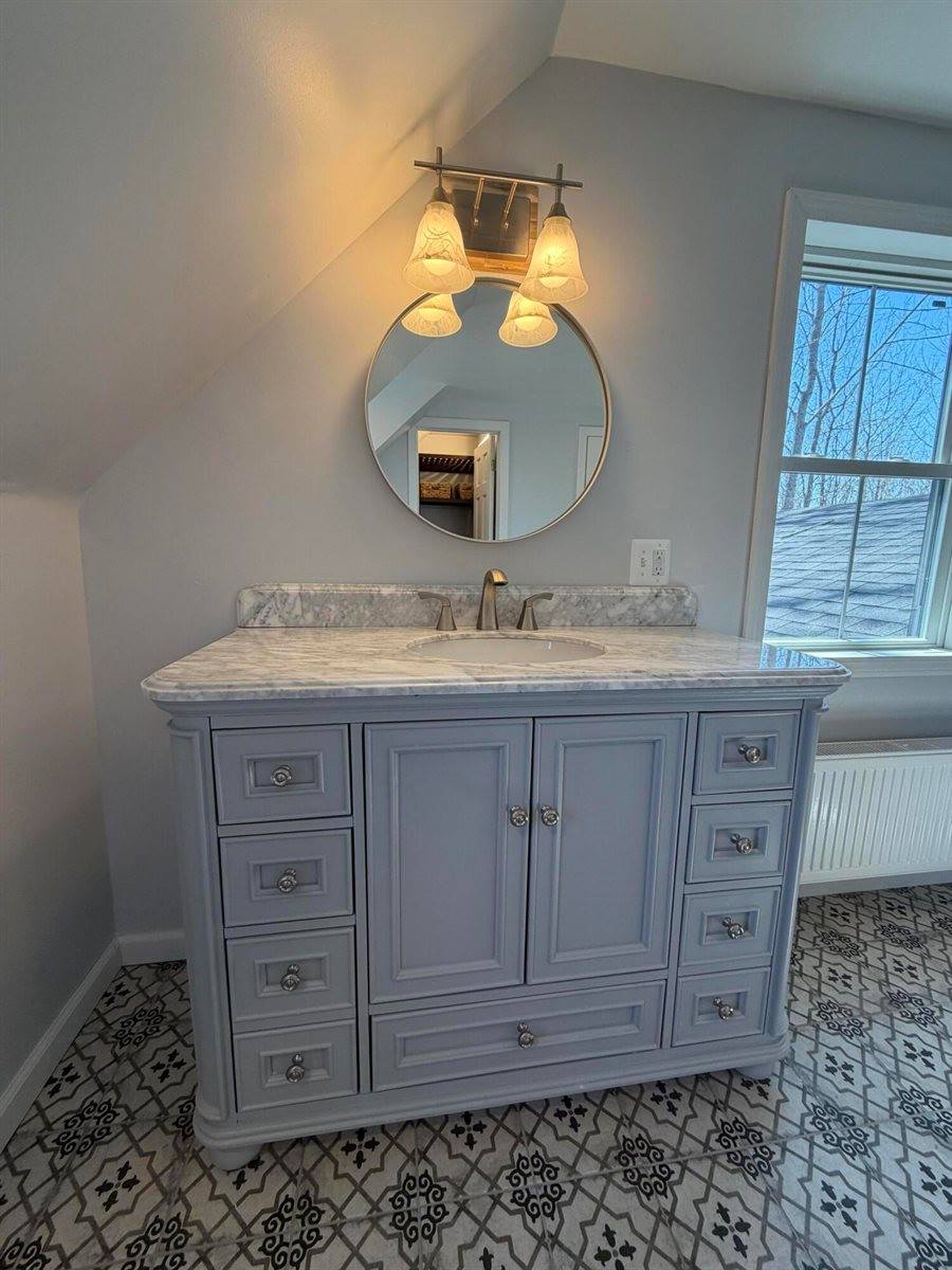 331 Enfield Road, Lincoln, ME 04457