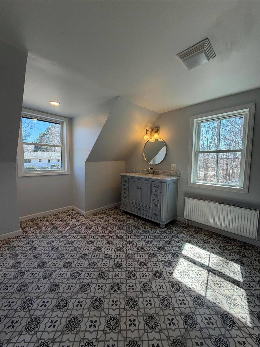 331 Enfield Road, Lincoln, ME 04457