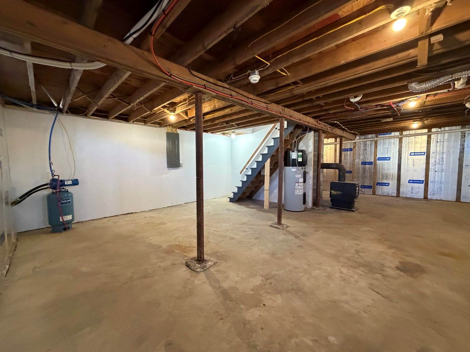 331 Enfield Road, Lincoln, ME 04457