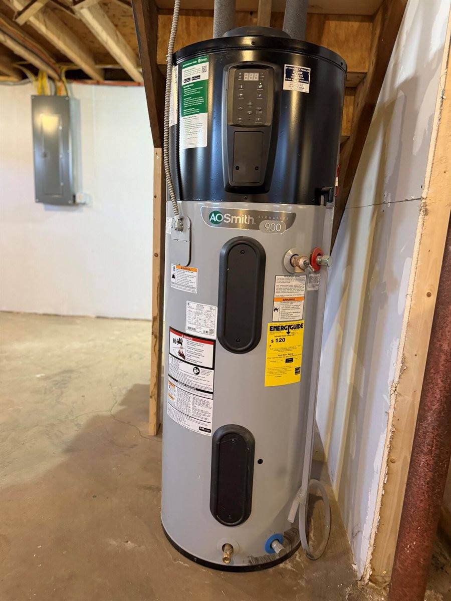 331 Enfield Road, Lincoln, ME 04457