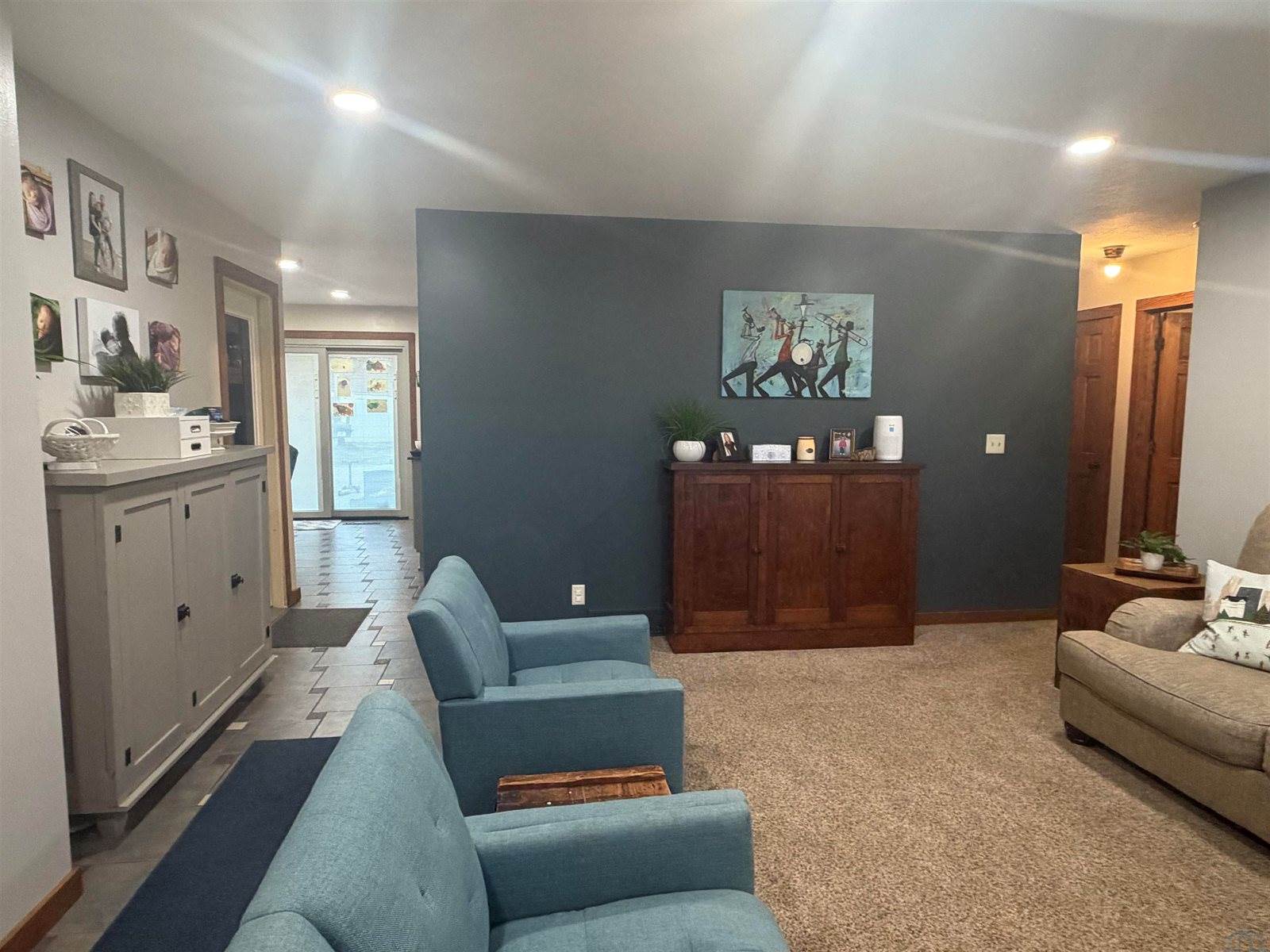 4618 Cherrywood Ln, Sioux City, IA 51106