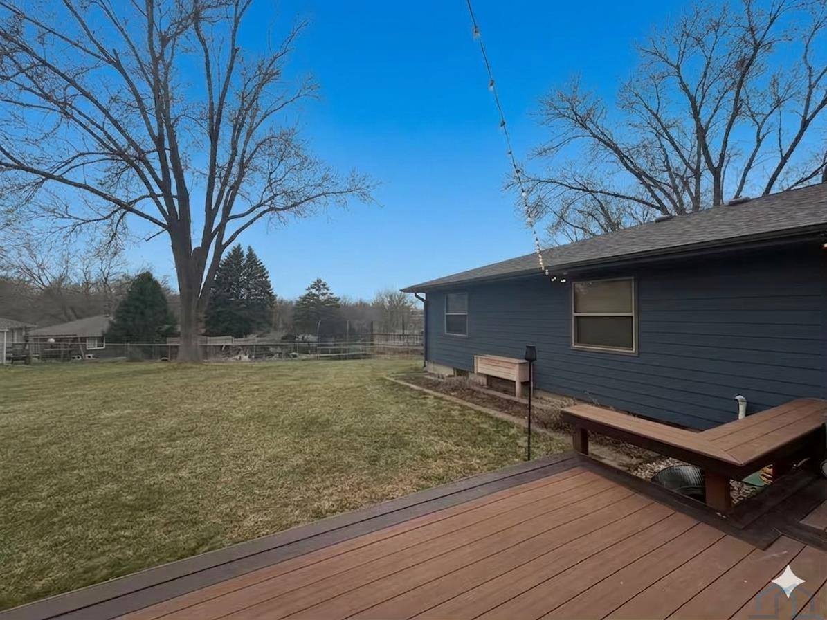 4618 Cherrywood Ln, Sioux City, IA 51106