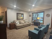 4618 Cherrywood Ln, Sioux City, IA 51106