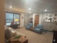 4618 Cherrywood Ln, Sioux City, IA 51106