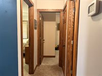 4618 Cherrywood Ln, Sioux City, IA 51106