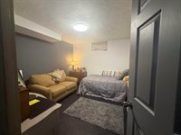 4618 Cherrywood Ln, Sioux City, IA 51106