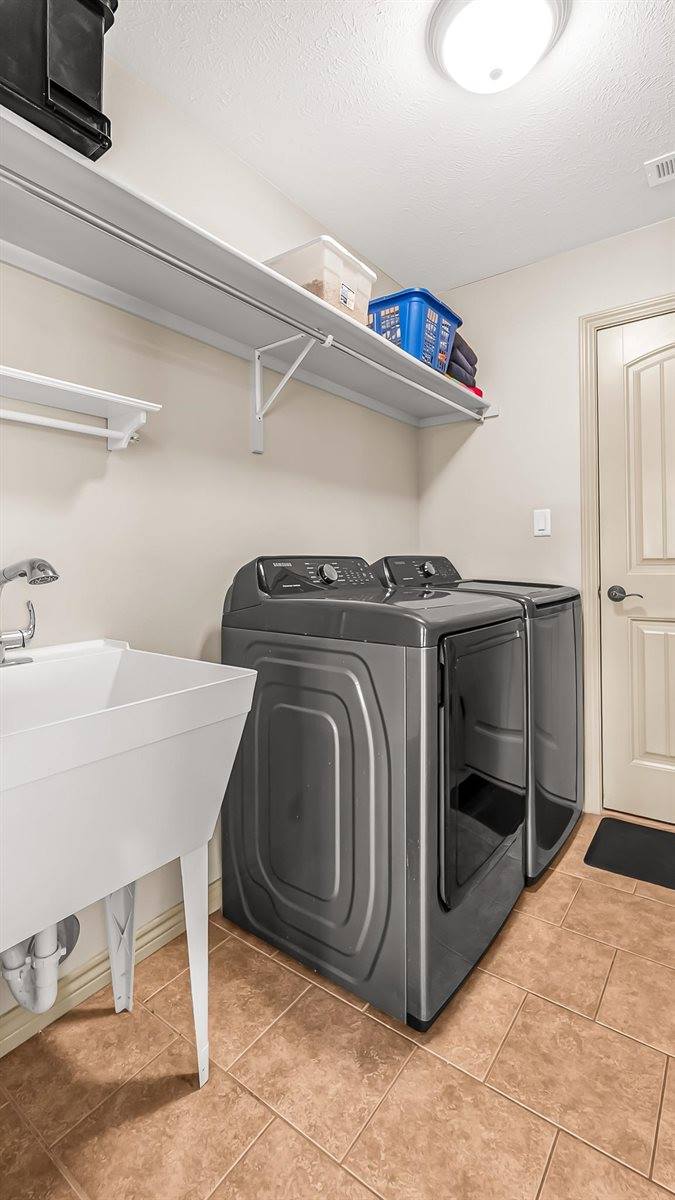 1033 Echo Canyon Street, Fruita, CO 81521